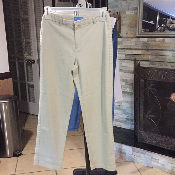Dockers Pants - Dockers 8P /27Medium Pants good condition